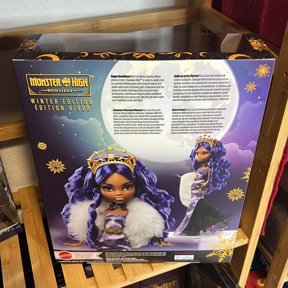 Monster High Howliday Winter Edition Clawdeen Wolf Doll (NIB) - Picture 4 of 6